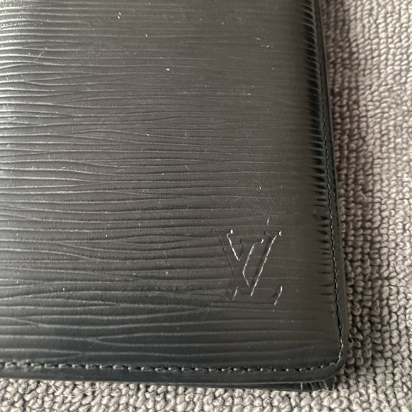 Louis Vuitton Black Epi Brazza Wallet - Picture 10 of 10